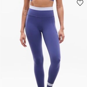 NWT, Athleta Salutation Stash High Rise Double Up Lifting Leggings, size Med.